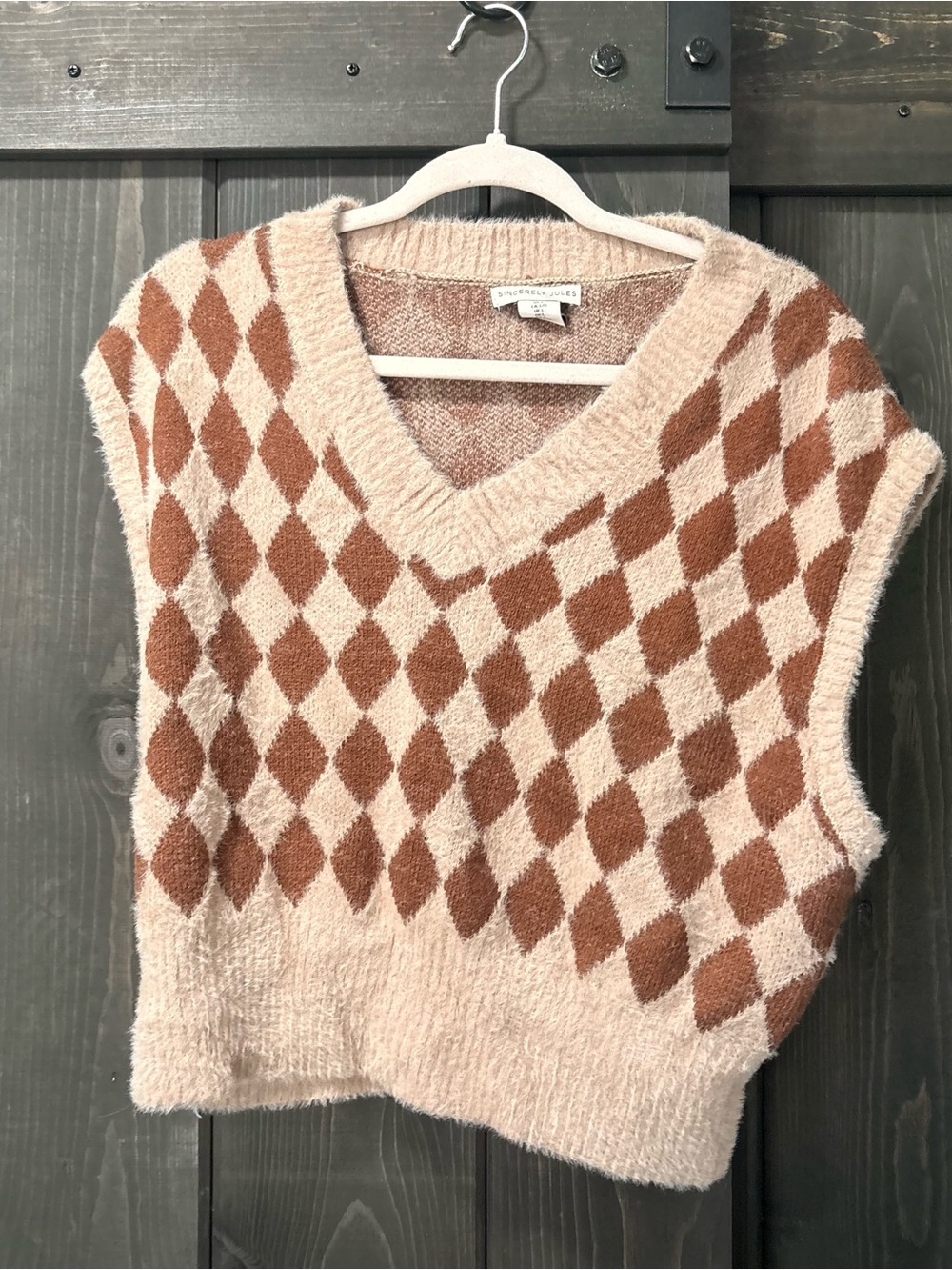 Sincerely jules Cozy Argyle V-Neck Sweater Vest in Cream and Brown large